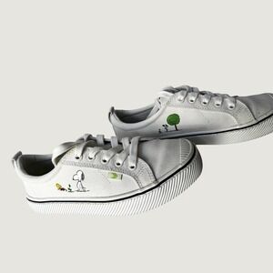 Cariuma Peanuts Snoopy Earth Day OCA Low Off White Canvas Sneakers 7.5W 6M
